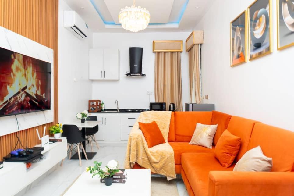 Urban Retreat Luxury Shortlet Apartment Lekki Ajah Lagos With Pool And Gym Dış mekan fotoğraf